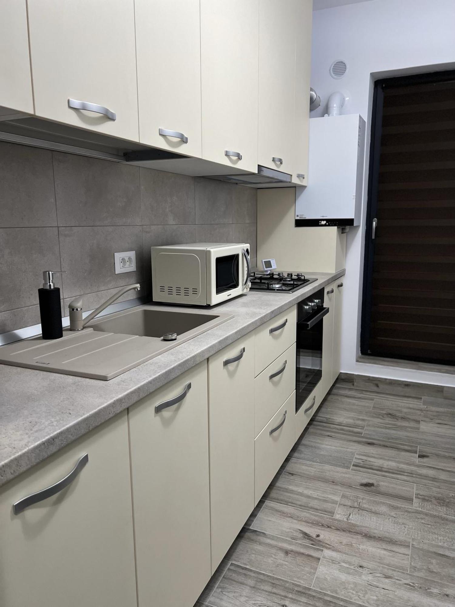 Refined Studio Haven At Exigent Plaza - 08 Bucureşti Exterior foto